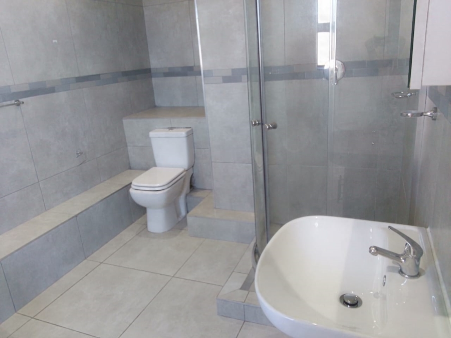 To Let 4 Bedroom Property for Rent in Gordons Bay Central Western Cape